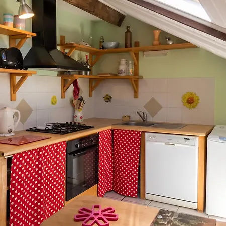 Charmante Maison Avec Jardin Pres De
