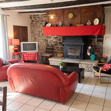 Charmante Maison Avec Jardin Pres De * Pierrefiche (Aveyron)